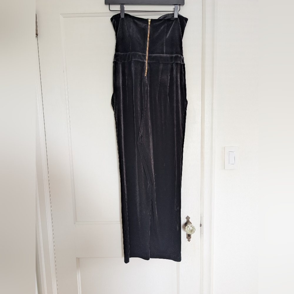 Women's Express Black Velvet Heart-Shaped Strapless Jumpsuit - Picture 2 of 4